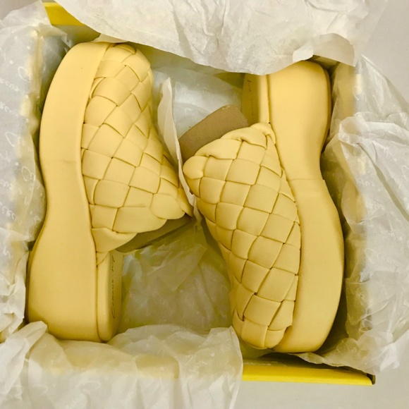 CIRCUS by Sam Edelman Julieta Yellow Clogs Size US 8 Pineapple Weave - Picture 5 of 9